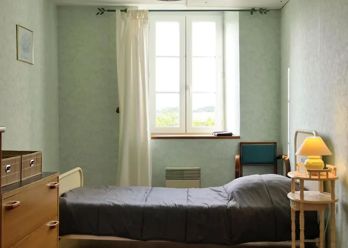 4 Bedroom Pet Friendly In