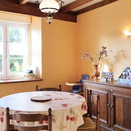 4 Bedroom Pet Friendly In *