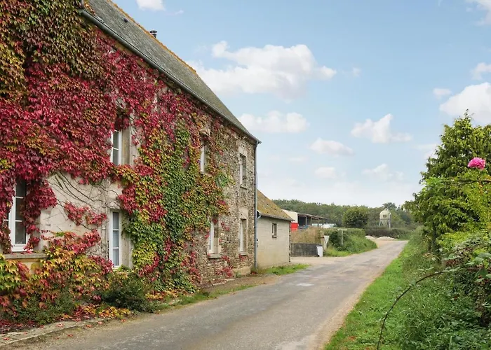 4 Bedroom Pet Friendly In Holiday home *