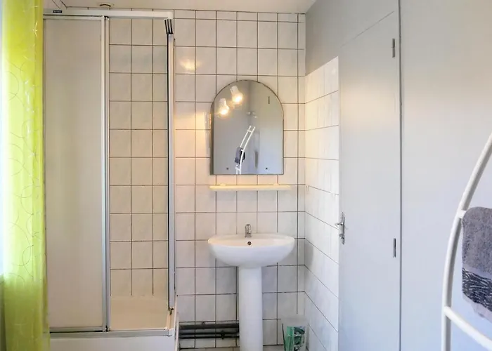 4 Bedroom Pet Friendly In * Portbail